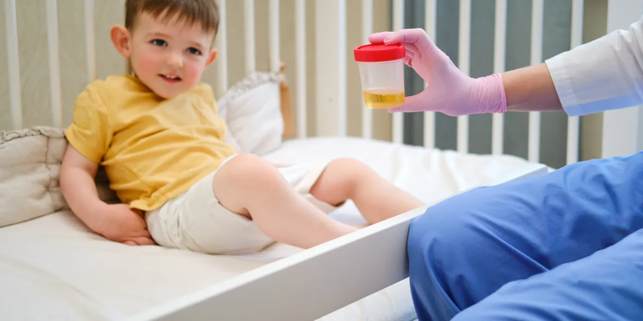 urine-sample-boy-scaled